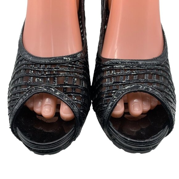 Aquatalia Heels Peep Toe Pumps Laser Cut Out Black Patent Leather Women’s Sz 9. - Picture 6 of 12